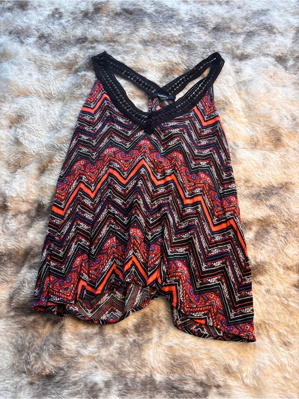 Ambiance Zigzag Chevron Lace-Trim Cami in Red and Black - Picture 6 of 6